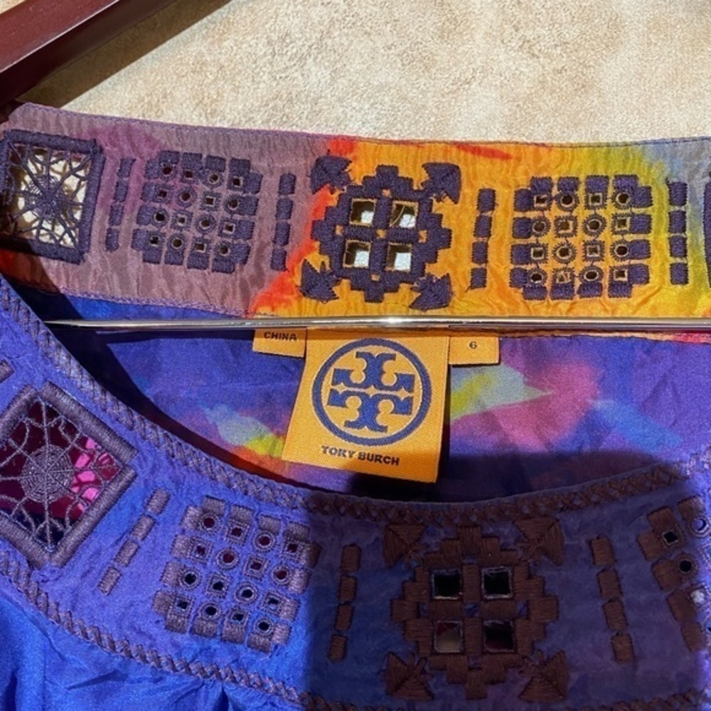 Tory Burch 100% Silk Watercolor Blouse 6 - read description - Picture 3 of 7
